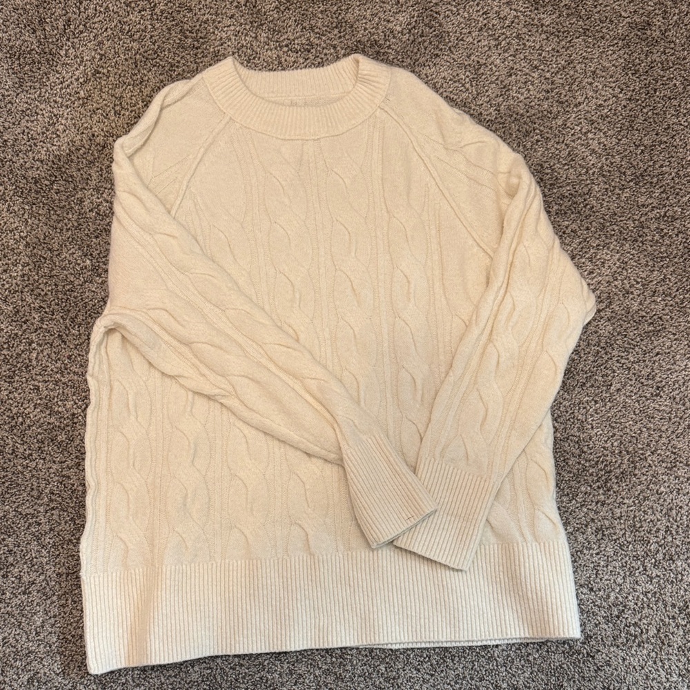 Aerie women’s cream 
Cable Knit Crewneck Sweater oversized